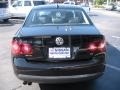 Black - Jetta SE Sedan Photo No. 6