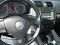 Black - Jetta SE Sedan Photo No. 13