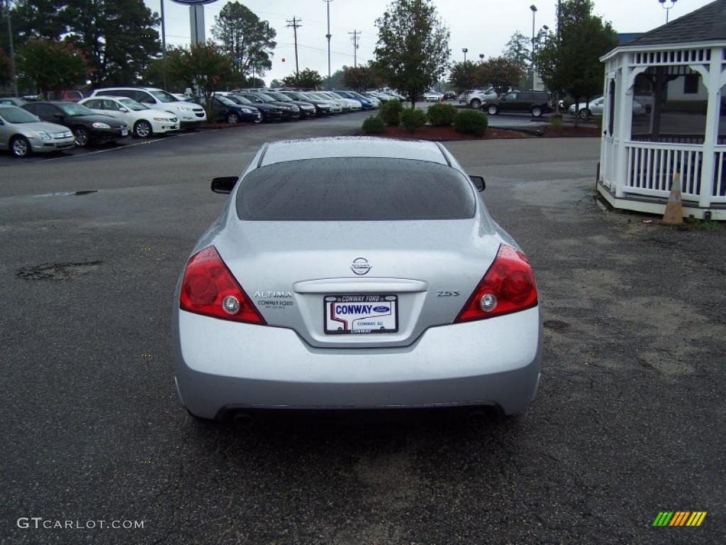 2008 Altima 2.5 S Coupe - Radiant Silver Metallic / Charcoal photo #6