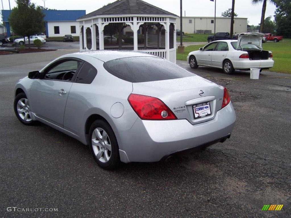 2008 Altima 2.5 S Coupe - Radiant Silver Metallic / Charcoal photo #7