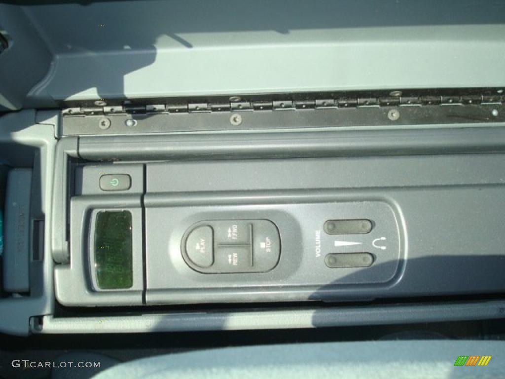 2001 Quest SE - Classic Black / Slate photo #16