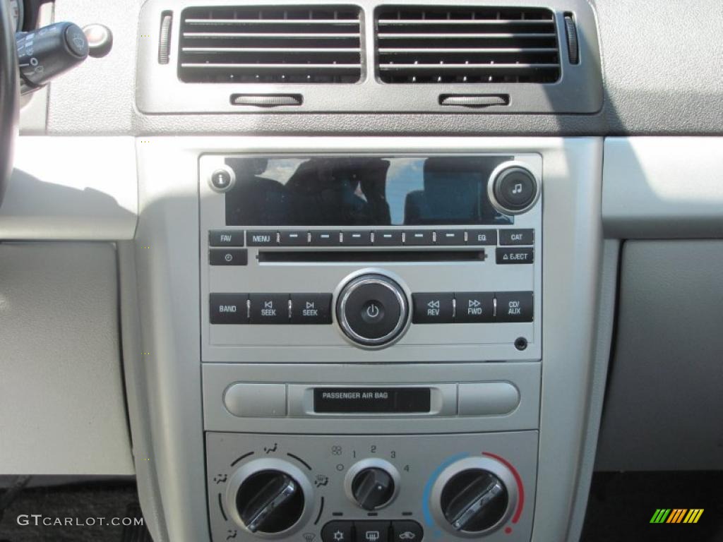 2007 Cobalt LT Sedan - Ultra Silver Metallic / Gray photo #17