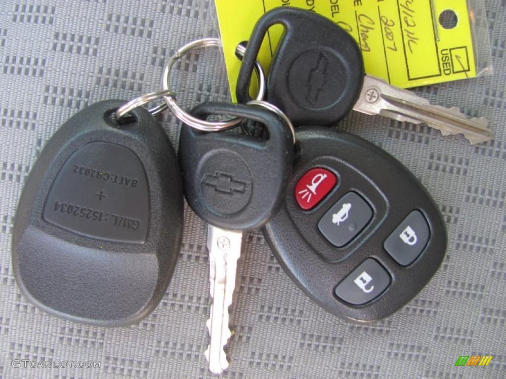 2007 Cobalt LT Sedan - Ultra Silver Metallic / Gray photo #24