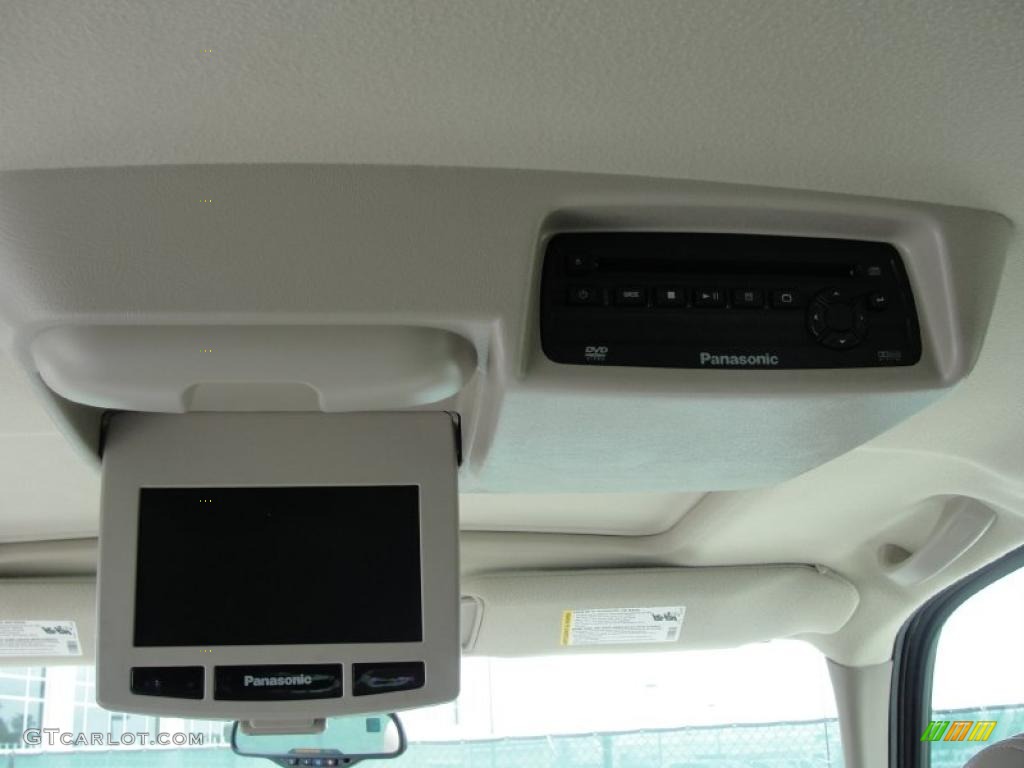 2004 Tahoe LT - Sandalwood Metallic / Tan/Neutral photo #35