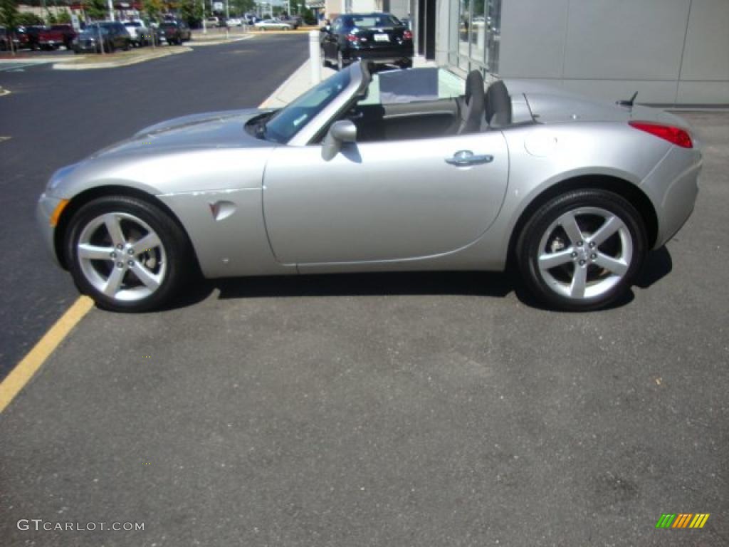 2008 Solstice Roadster - Cool Silver / Ebony photo #2