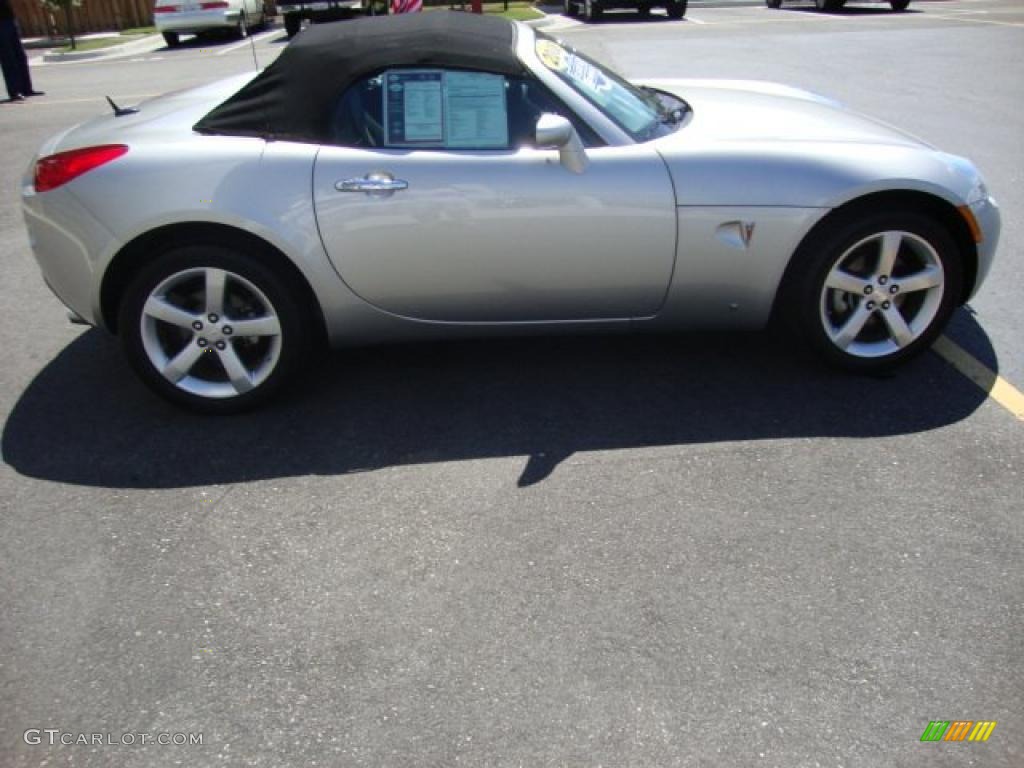 2008 Solstice Roadster - Cool Silver / Ebony photo #19