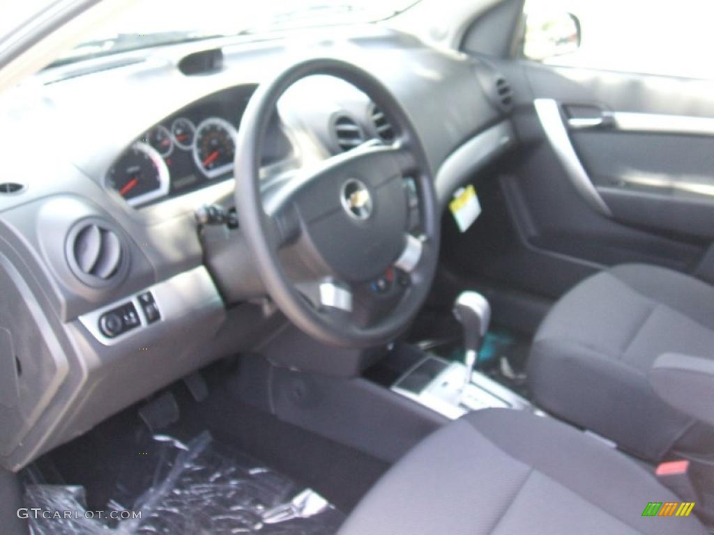 2010 Aveo LT Sedan - Cosmic Silver / Charcoal photo #7