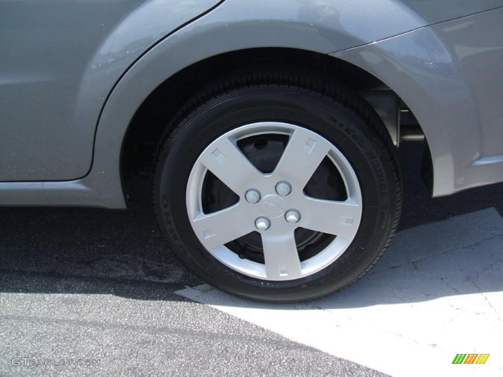 2010 Aveo LT Sedan - Medium Gray / Charcoal photo #6