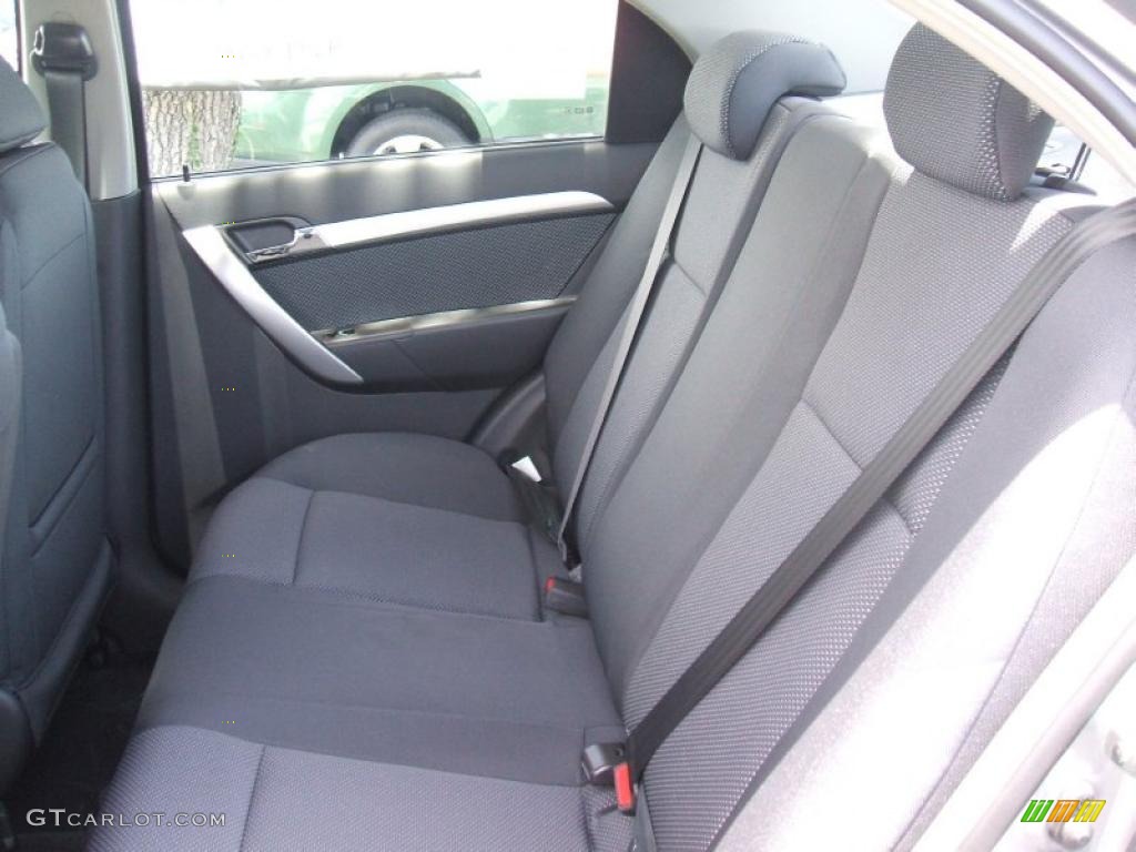 2010 Aveo LT Sedan - Medium Gray / Charcoal photo #10
