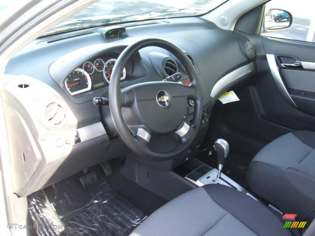 2010 Aveo Aveo5 LT - Medium Gray / Charcoal photo #9