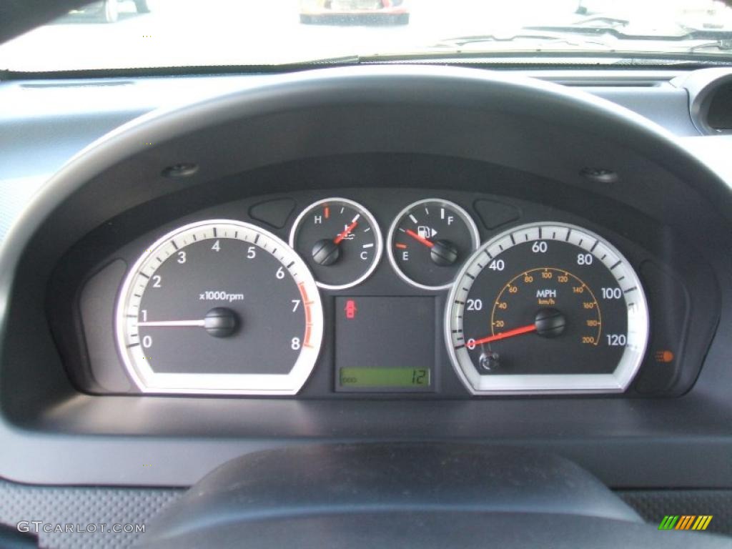 2010 Aveo Aveo5 LT - Summit White / Charcoal photo #13