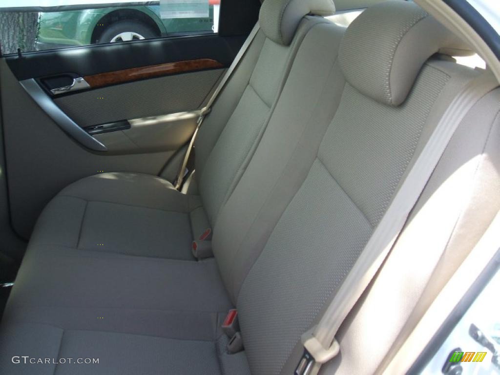 2010 Aveo LT Sedan - Summit White / Neutral photo #9