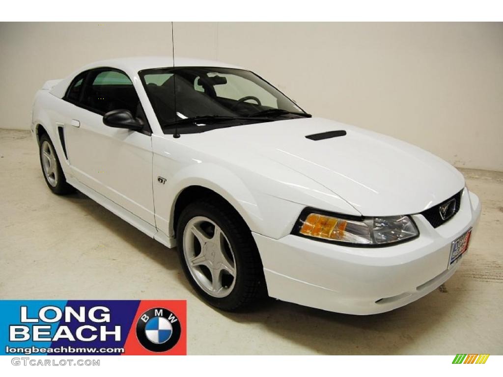 2000 Mustang GT Coupe - Crystal White / Dark Charcoal photo #1