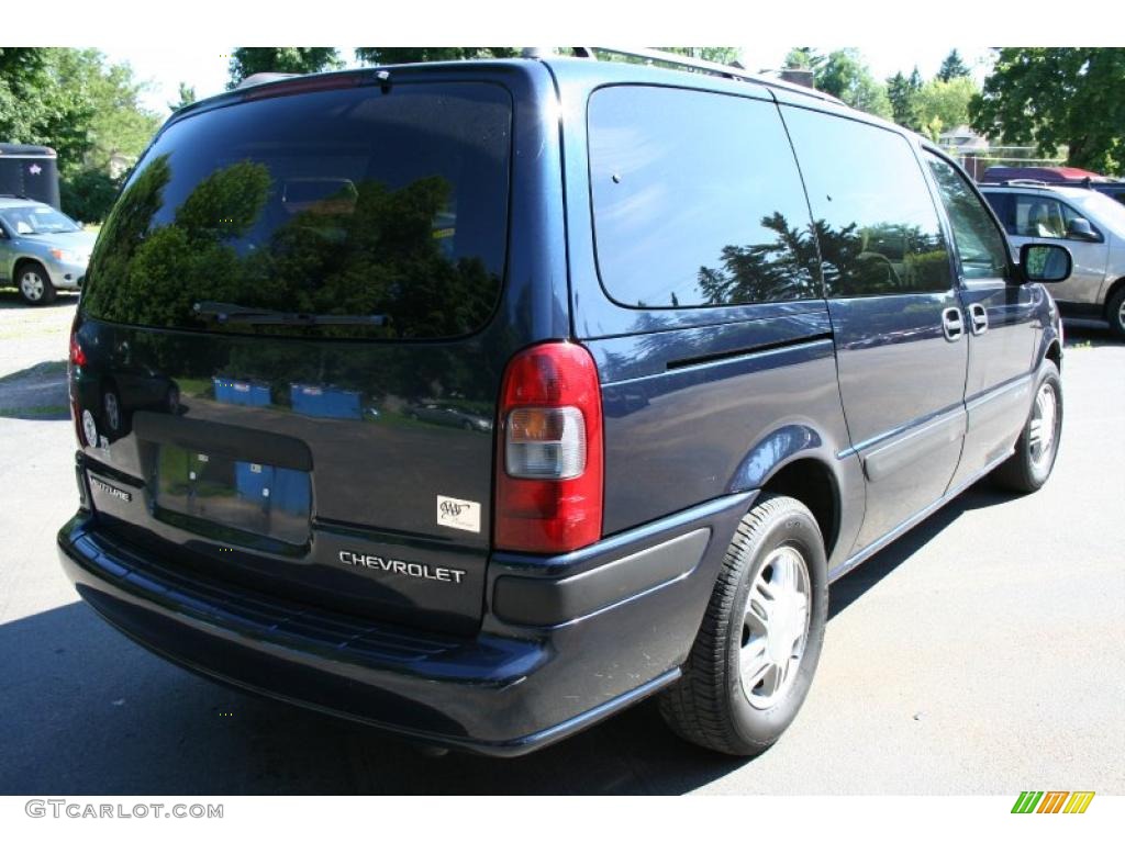 2005 Venture LS - Dark Blue Metallic / Medium Gray photo #2