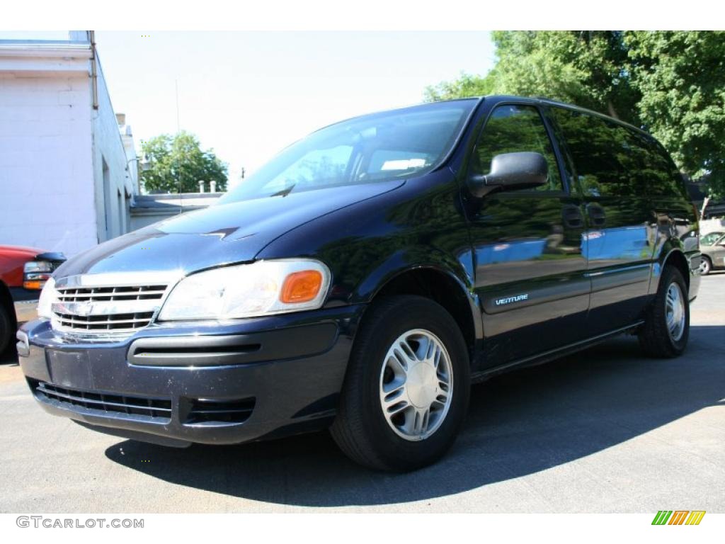 2005 Venture LS - Dark Blue Metallic / Medium Gray photo #14