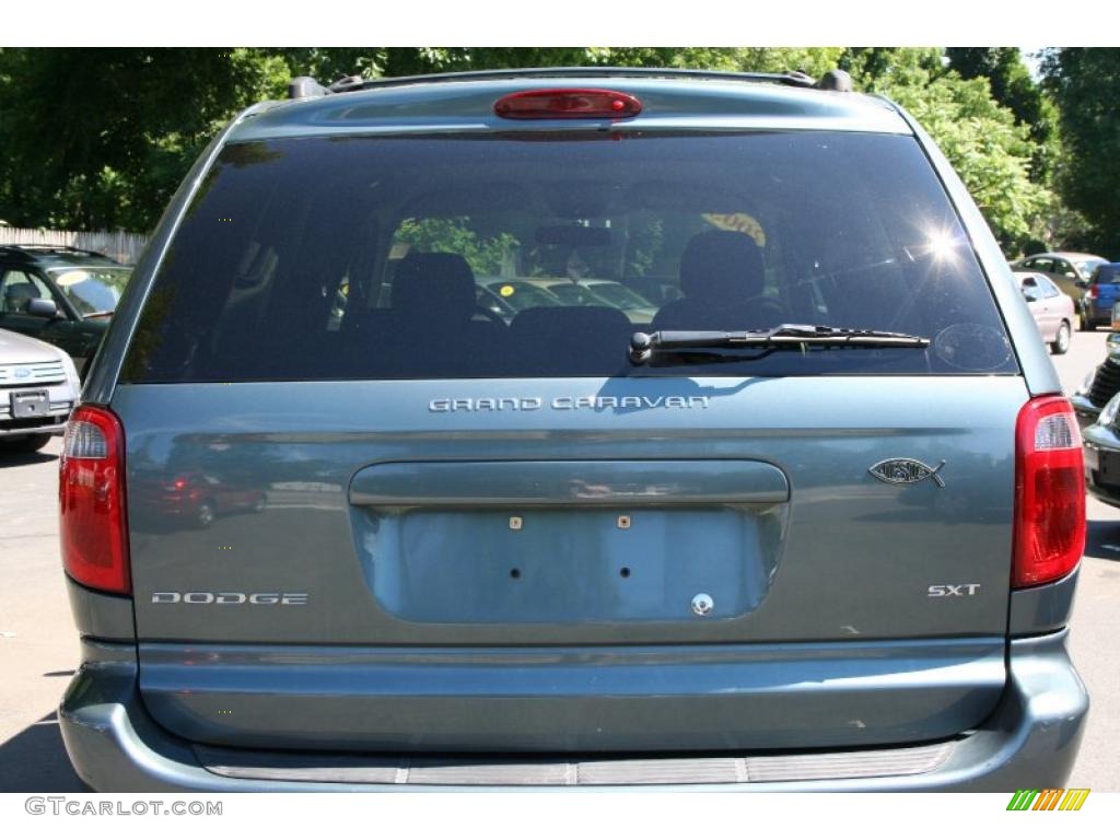 2005 Grand Caravan SXT - Magnesium Pearl / Medium Slate Gray photo #2