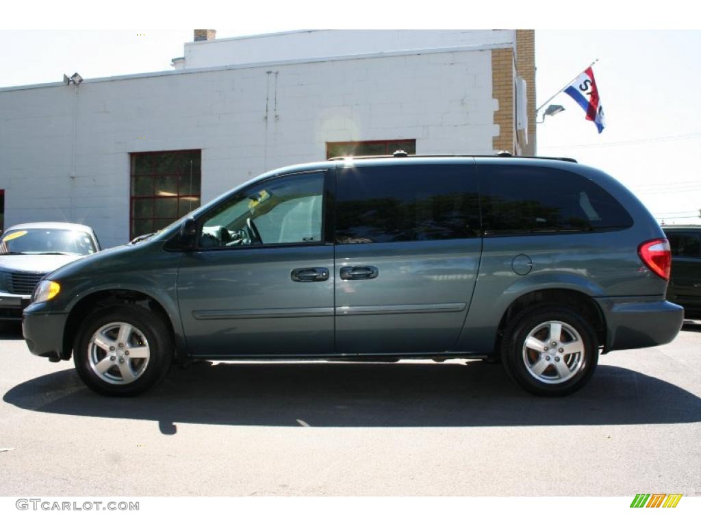 2005 Grand Caravan SXT - Magnesium Pearl / Medium Slate Gray photo #5