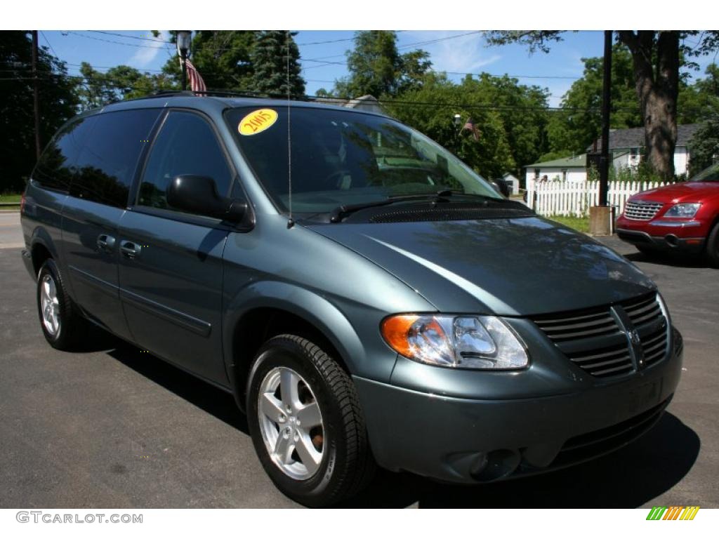 2005 Grand Caravan SXT - Magnesium Pearl / Medium Slate Gray photo #7