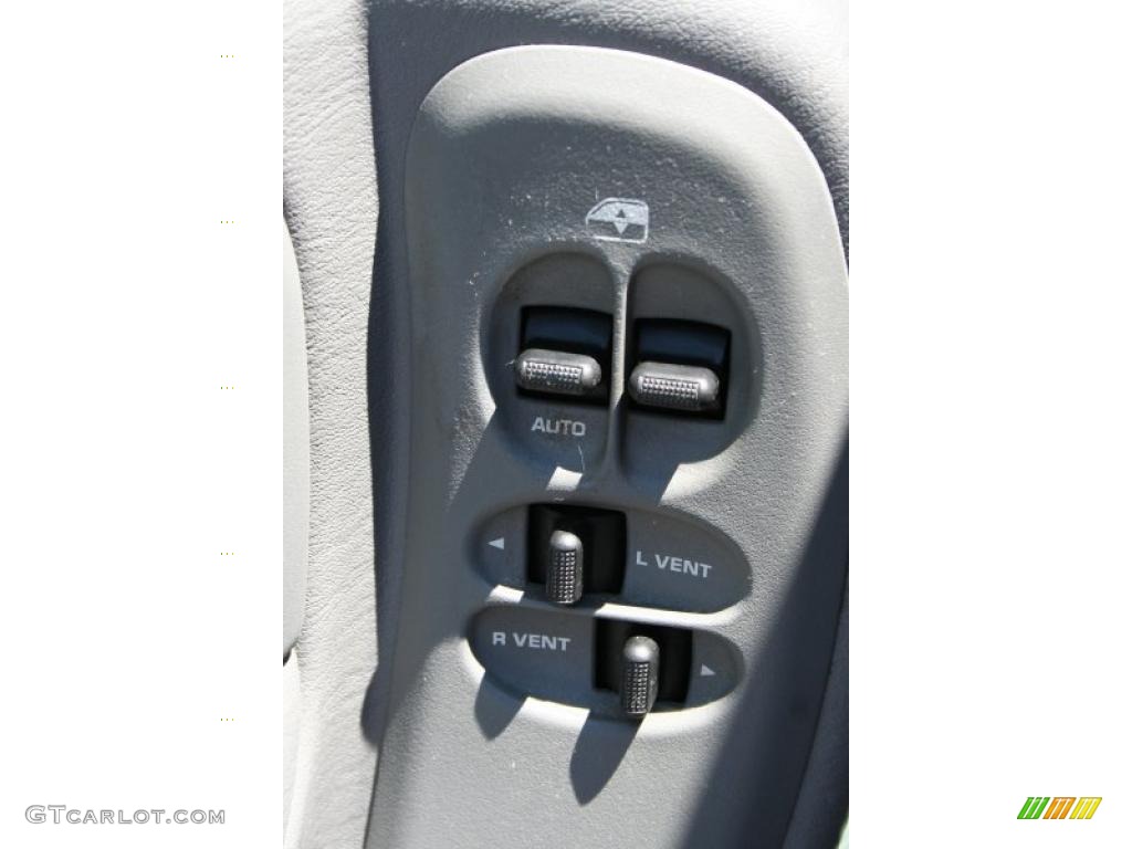 2005 Grand Caravan SXT - Magnesium Pearl / Medium Slate Gray photo #22