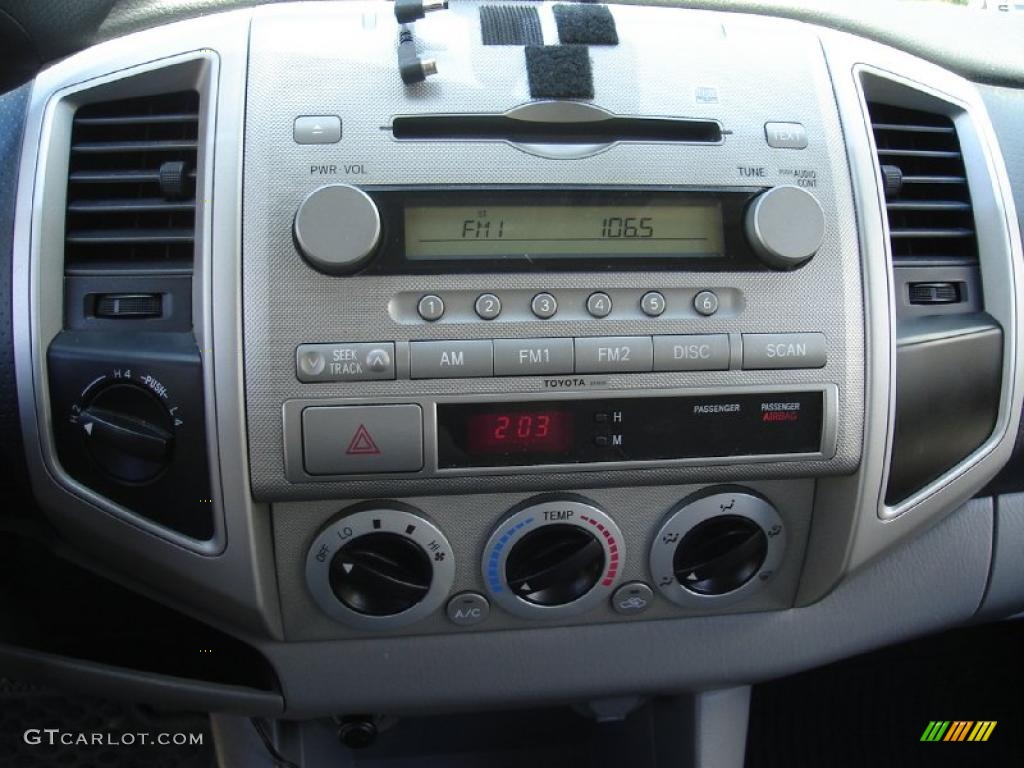 2005 Tacoma V6 Double Cab 4x4 - Radiant Red / Graphite Gray photo #29