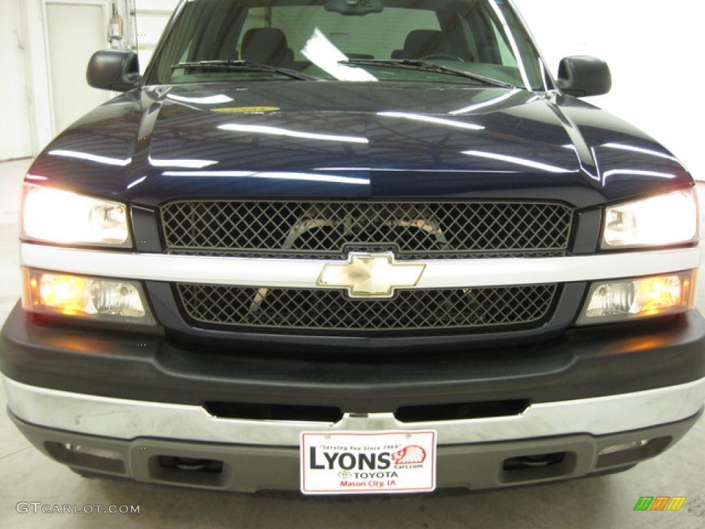 2005 Silverado 1500 Z71 Crew Cab 4x4 - Dark Blue Metallic / Medium Gray photo #13