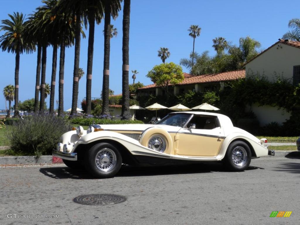 1981 Berlina T Top Coupe - Cream White/Beige / Camel photo #1