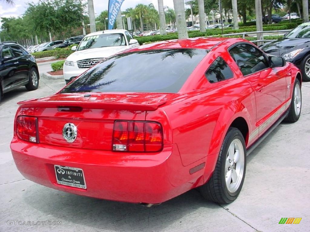 2007 Mustang V6 Deluxe Coupe - Torch Red / Medium Parchment photo #6