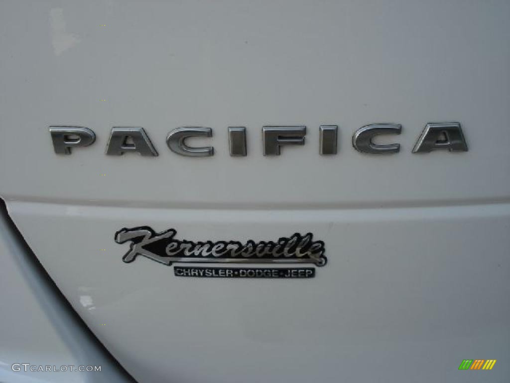 2004 Pacifica AWD - Stone White / Light Taupe photo #33