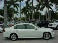Moonlight White - M 35 Sedan Photo No. 5