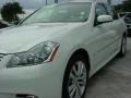 Moonlight White - M 35 Sedan Photo No. 10