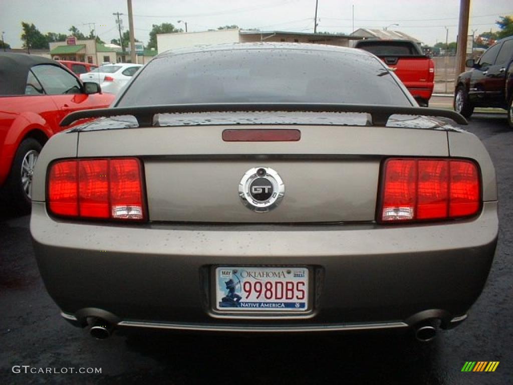 2005 Mustang GT Premium Coupe - Mineral Grey Metallic / Dark Charcoal photo #5