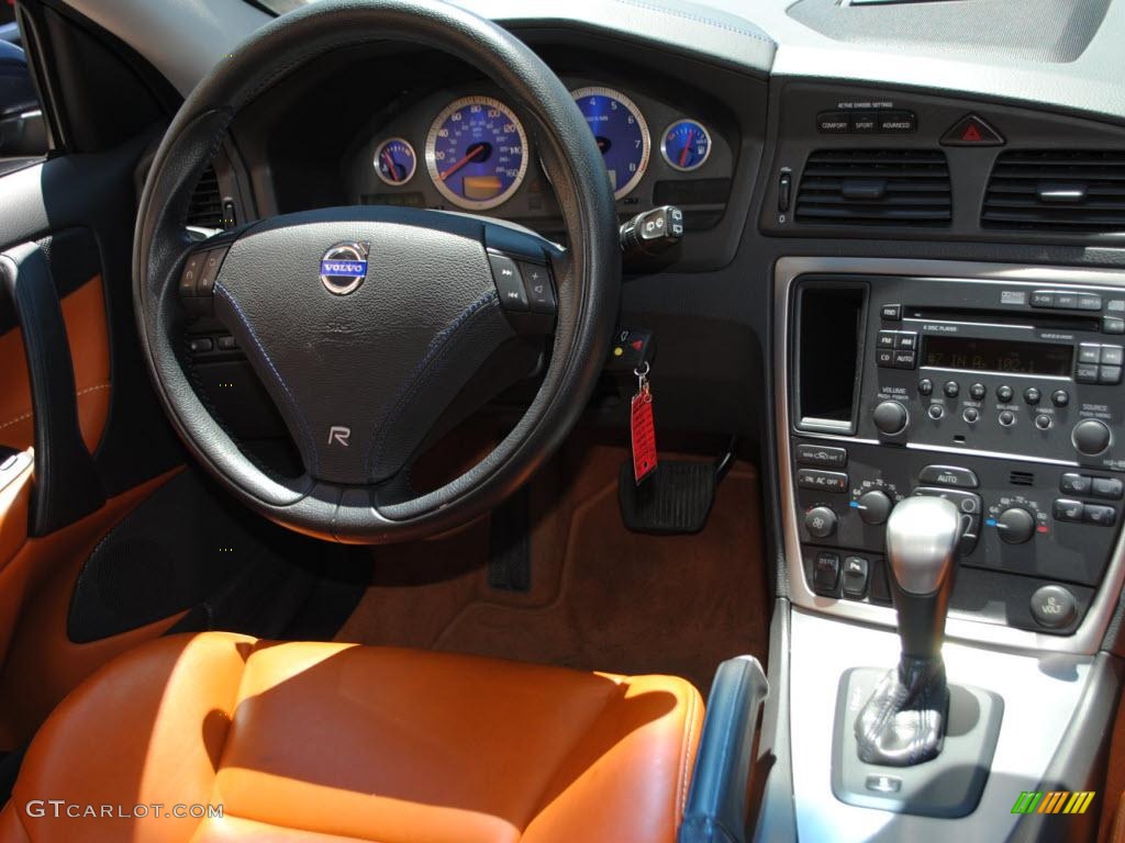 2005 V70 R AWD - Magic Blue Metallic / R Atacama Natural photo #11