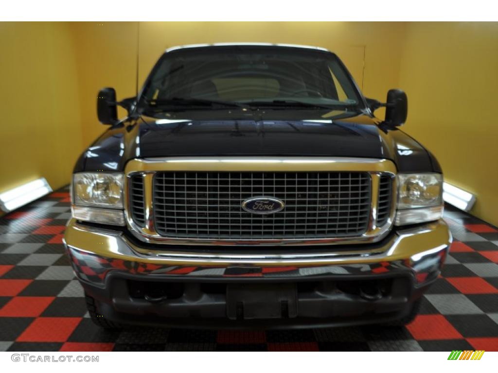 2002 Excursion XLT 4x4 - Medium Wedgewood Blue Metallic / Medium Flint photo #2