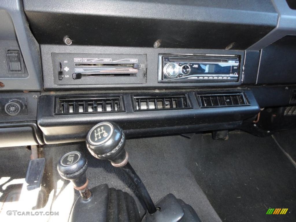 1993 Wrangler Renegade 4x4 - Black / Agate photo #39