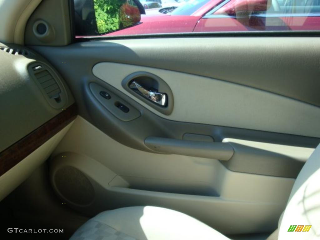 2005 Malibu LS V6 Sedan - Sport Red Metallic / Gray photo #12