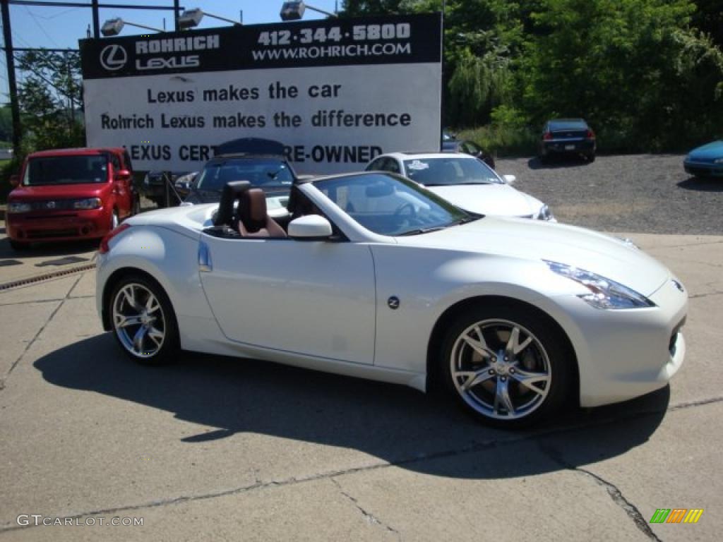 2010 370Z Touring Roadster - Pearl White / Wine Leather photo #7