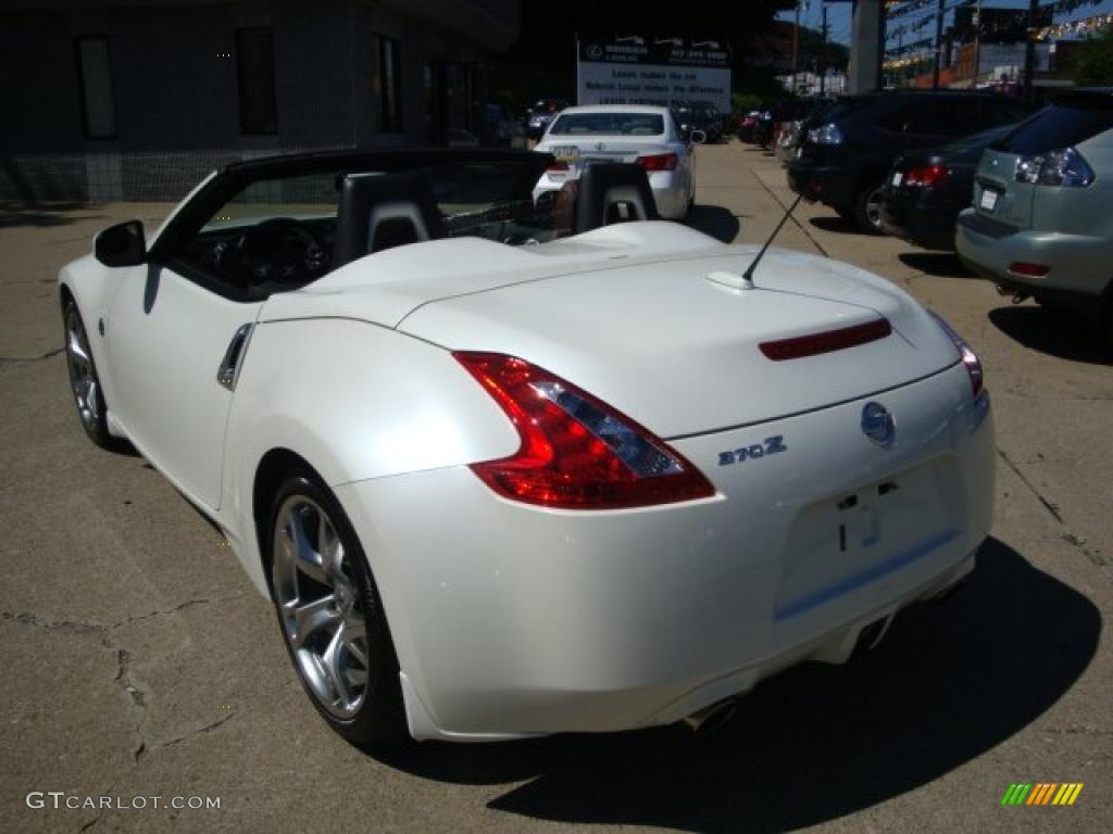 2010 370Z Touring Roadster - Pearl White / Wine Leather photo #9