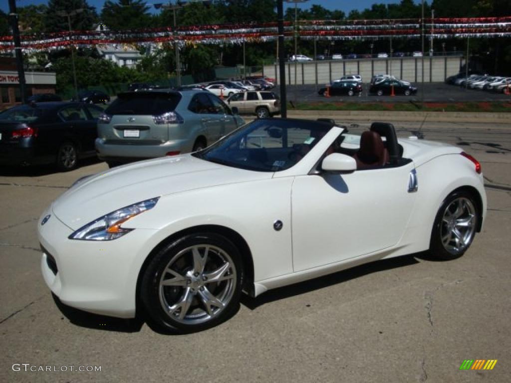 2010 370Z Touring Roadster - Pearl White / Wine Leather photo #10