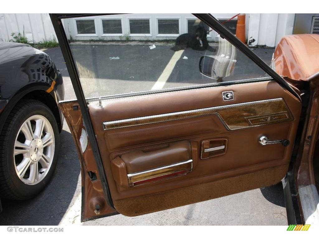 1983 AMC Eagle Series 30 Wagon Brown Plaid Door Panel Photo #3238255