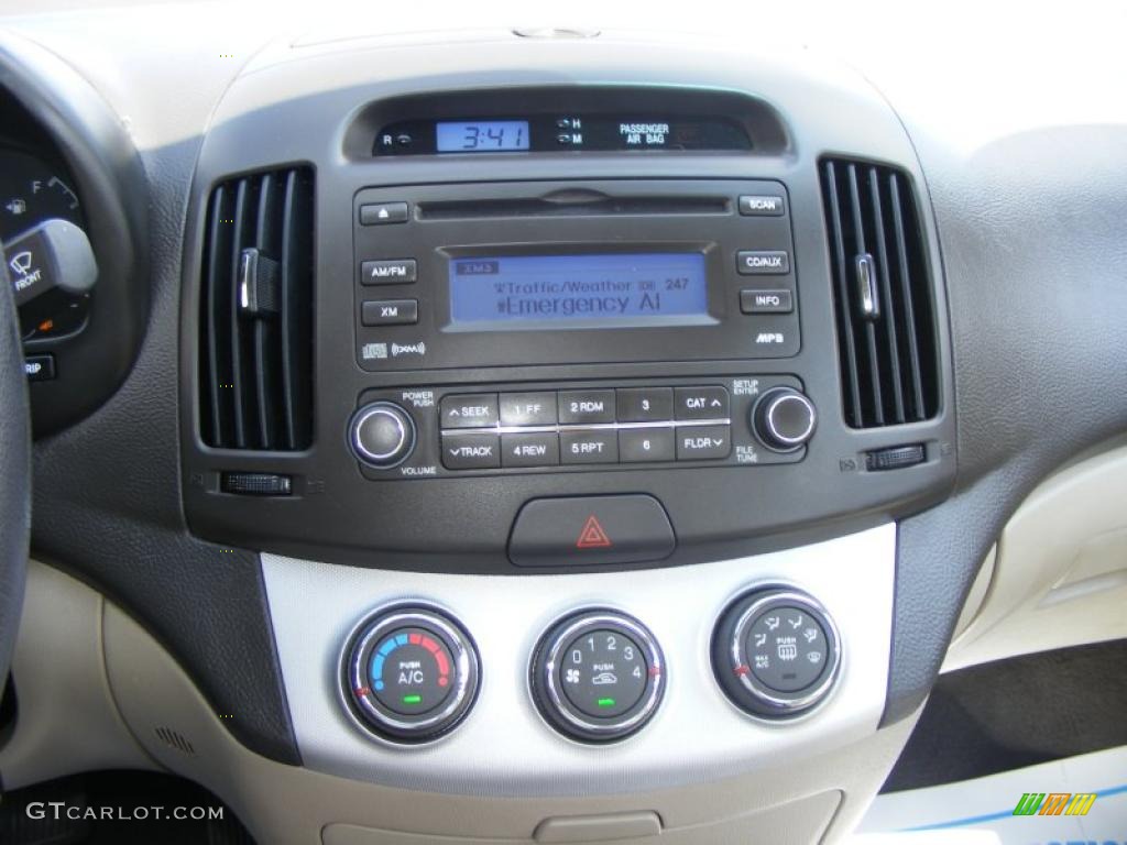 2009 Elantra SE Sedan - Captiva White / Beige photo #13