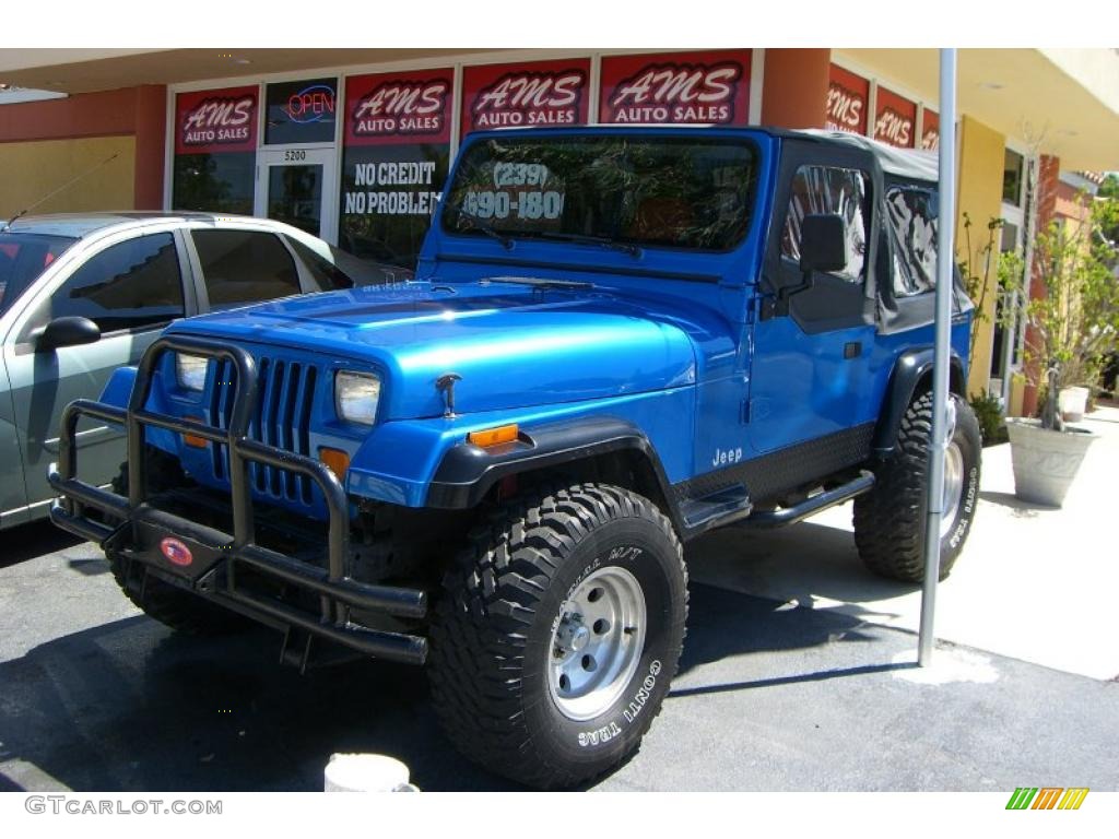 Spinnaker Blue Metallic Jeep Wrangler