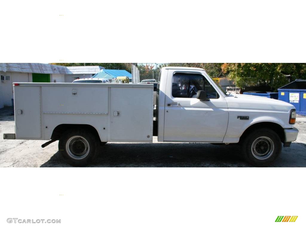 1994 F250 XL Regular Cab Chassis Utility - White / Tan photo #7