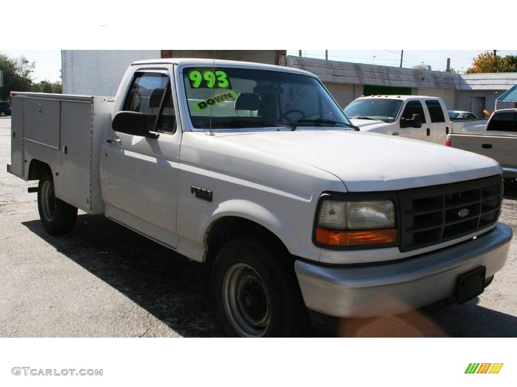 1994 F250 XL Regular Cab Chassis Utility - White / Tan photo #8