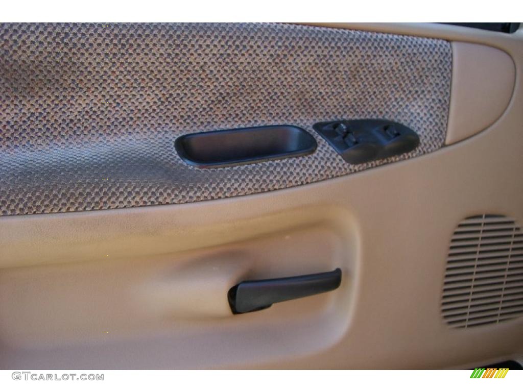 1999 Ram 2500 ST Regular Cab Chassis - Flame Red / Tan photo #6