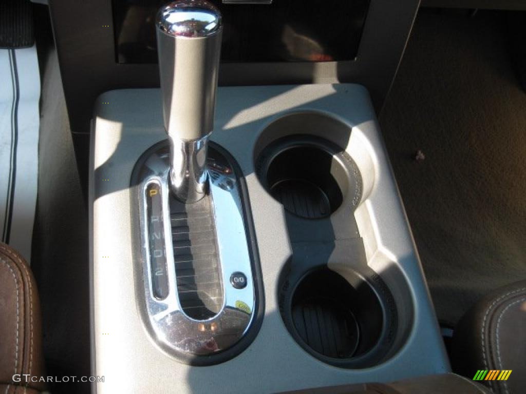 2005 F150 King Ranch SuperCrew 4x4 - Oxford White / Castano Brown Leather photo #39