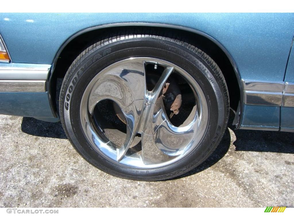 1992 Roadmaster Limited - Medium Sapphire Blue Metallic / Blue photo #7