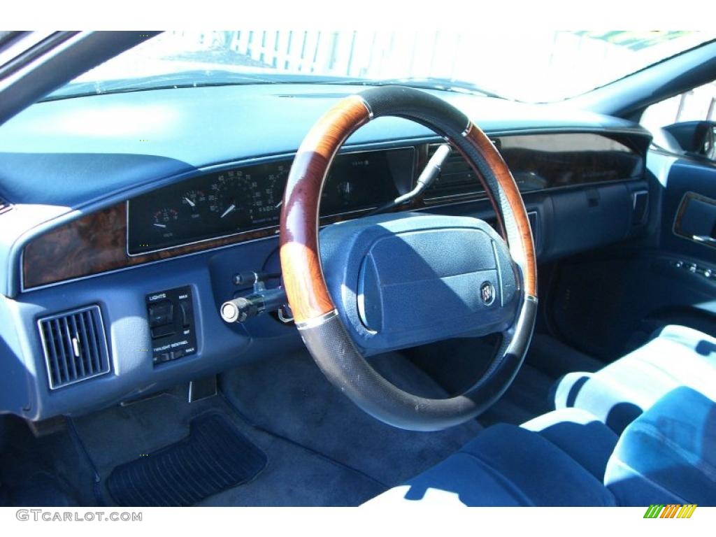 1992 Roadmaster Limited - Medium Sapphire Blue Metallic / Blue photo #9