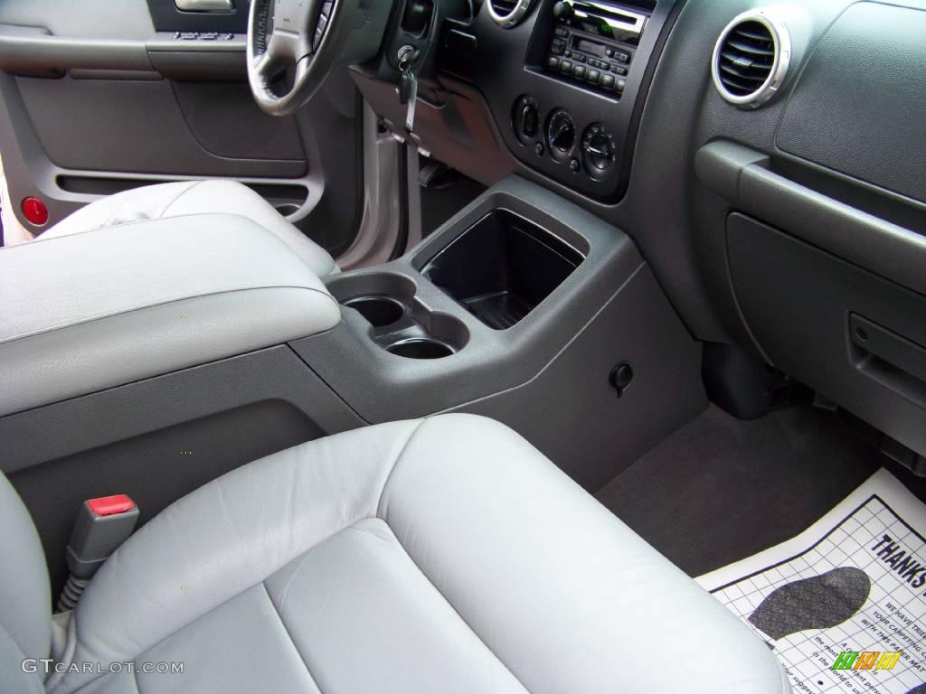 2003 Expedition XLT - Silver Birch Metallic / Flint Grey photo #11