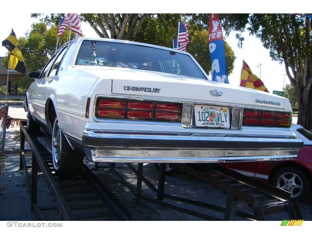 1990 Caprice Classic Sedan - White / Maroon photo #5