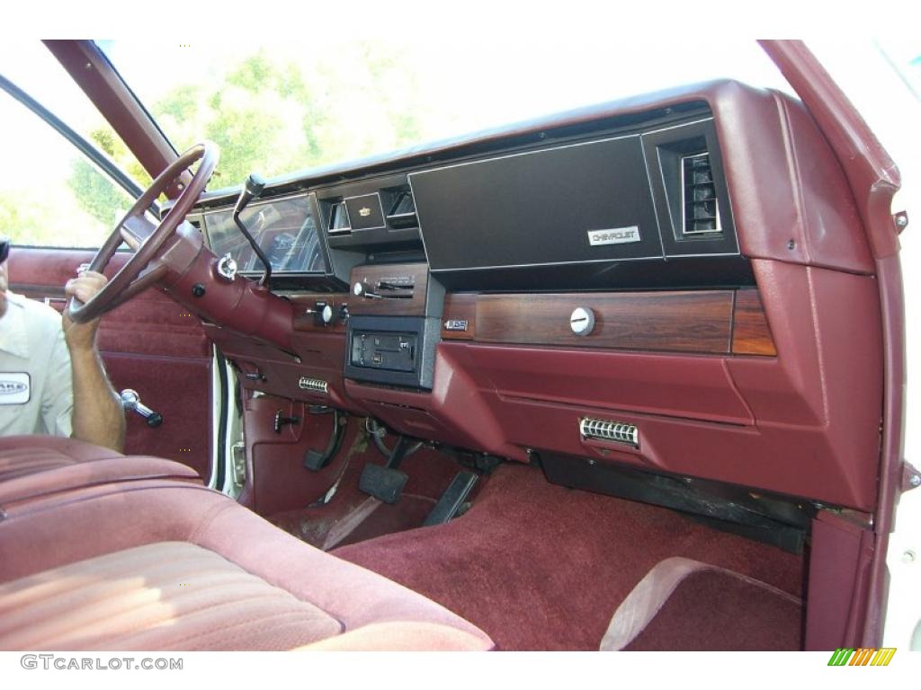 1990 Caprice Classic Sedan - White / Maroon photo #7